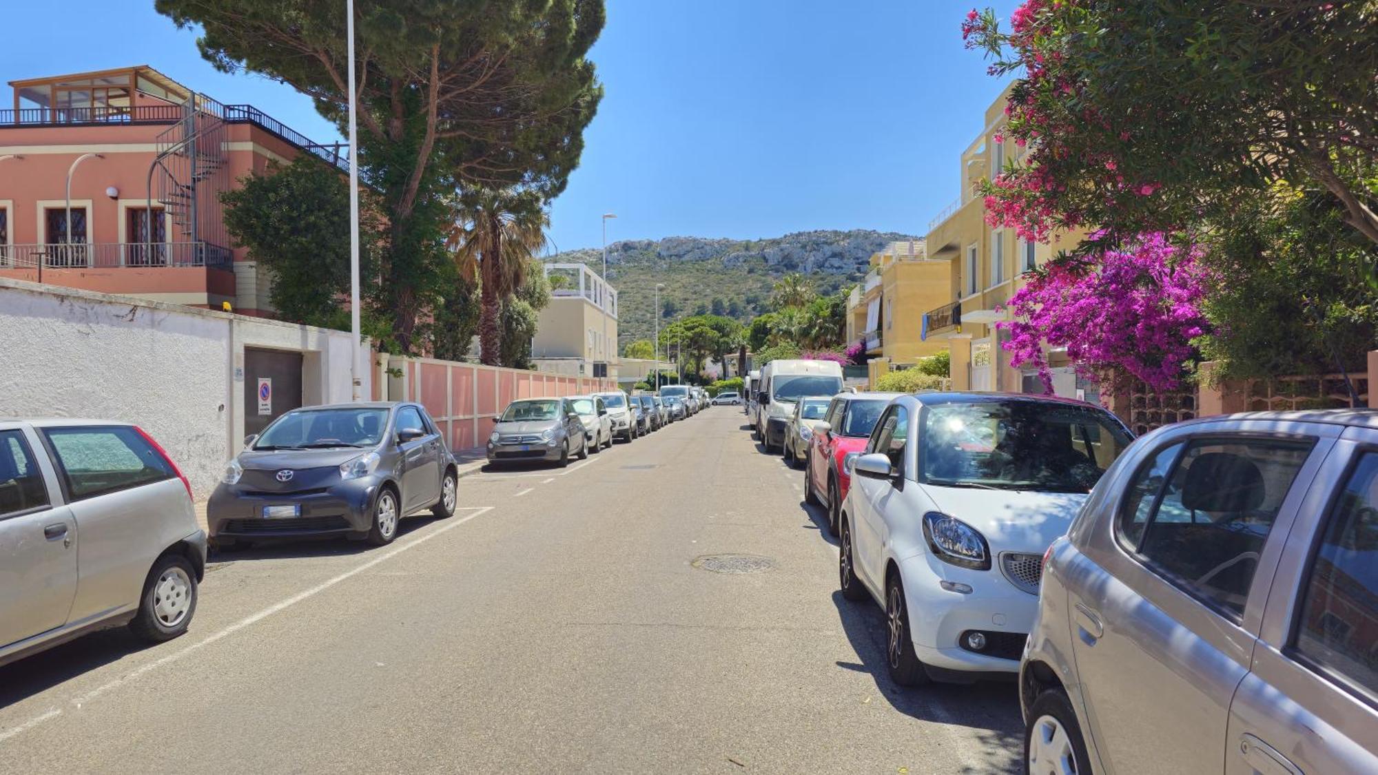 Holiday Poetto Cagliari Exterior foto